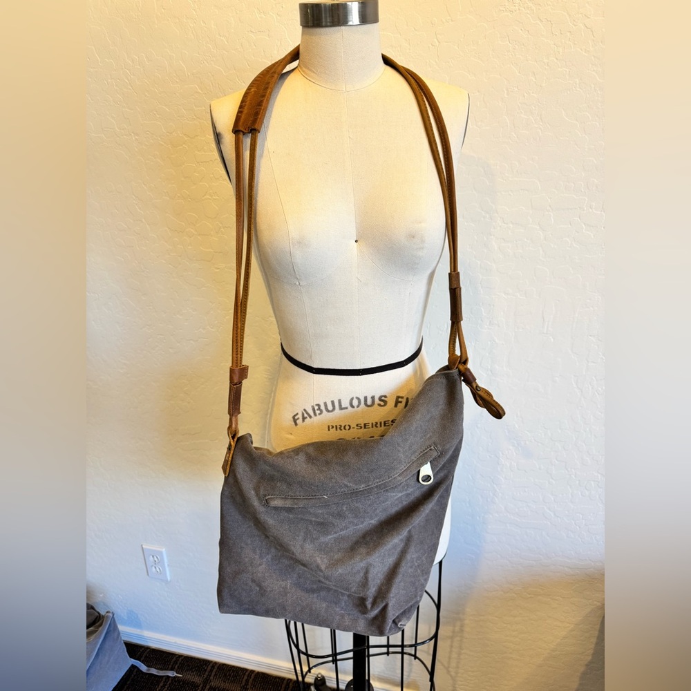 Sling Tote - image 4